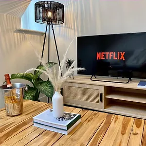  Apartment Luxury Scandi Inspired 1 Bed Town Centre United Kingdom